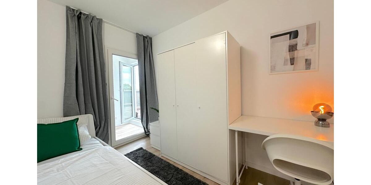 NEWNeues - Charmante Penthouse-WG in Frankfurt am Main - Noch 3 Zimmer frei. 8 zimmer