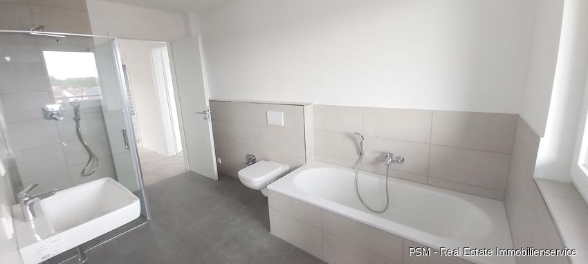 Erstbezug Luxuriöse Penthousewohnung mit 5 Zimmern, 2 Terrassen, Fußbodenheizung und eigenem Aufzug 5 zimmer