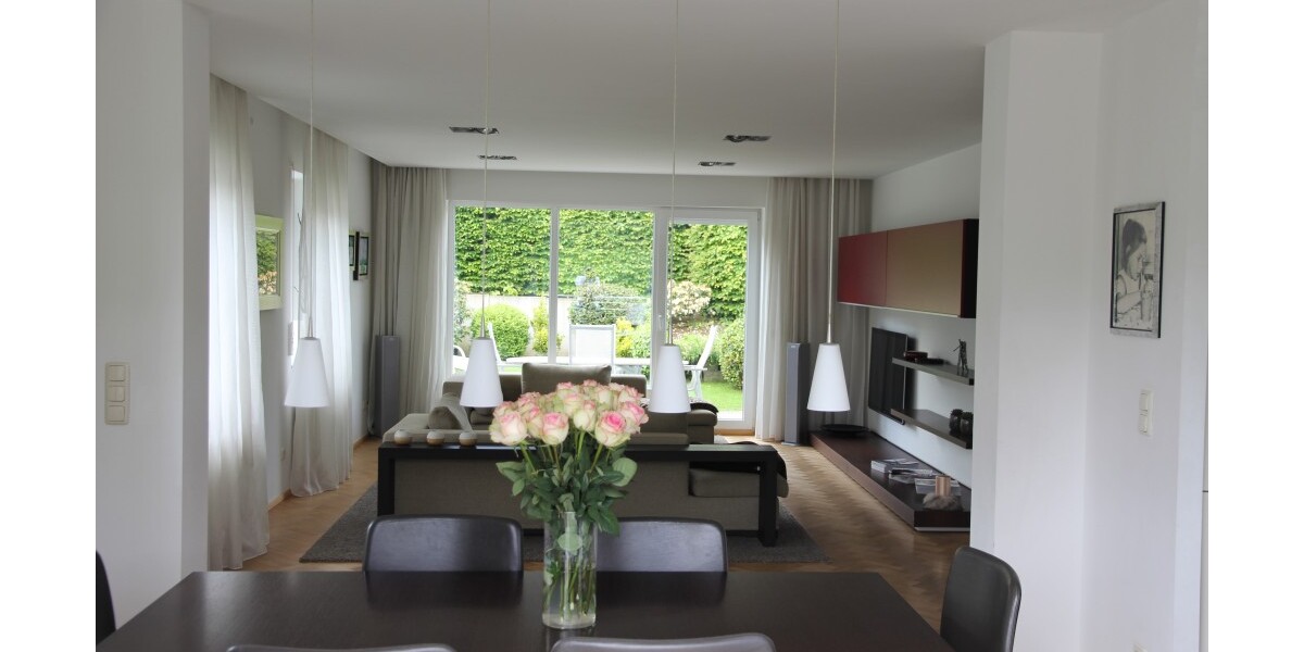 *Wohnkomfort auf allen Ebenen - ruhige Lage - moderne Ausstattung* 6 zimmer