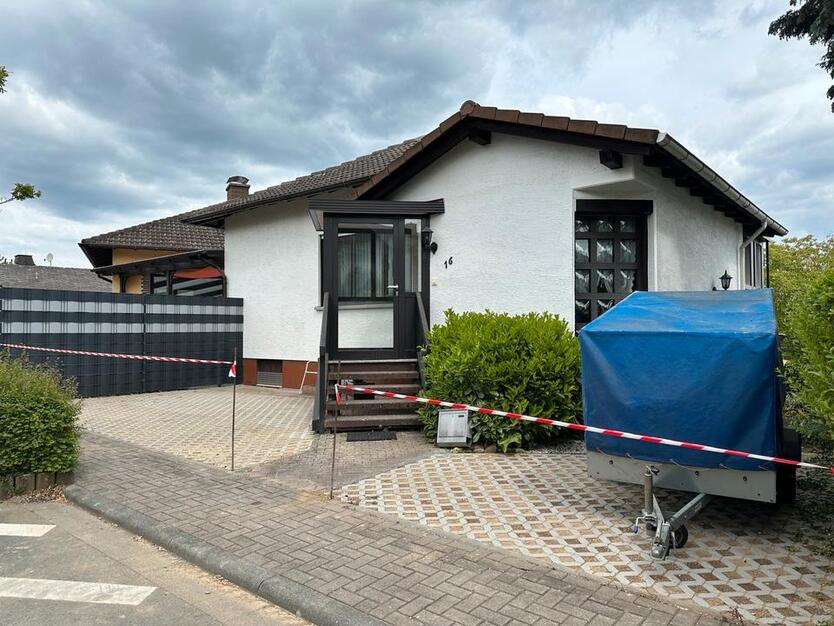 Haus zu vermieten mit Garten, großer Überdachter Außenbereich