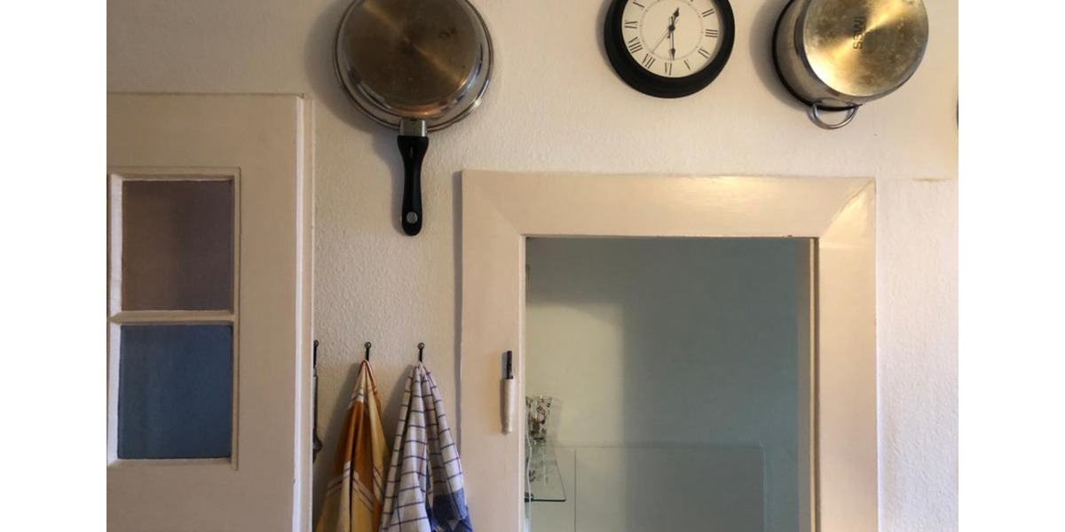 Ruhiges WG-Zimmer mit Balkon (Zentral, 3er WG) 1 zimmer