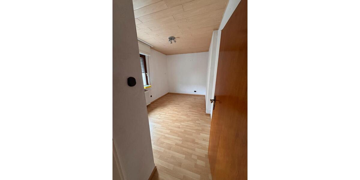 Etagenwohnung Frankfurt am Main West - 3 Zimmer, 70 m&sup2;, 1.300&euro; | Angebot:26680400