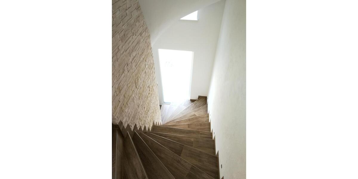 Doppelhaushälfte Langenselbold - 6 Zimmer, 140 m&sup2;, 2.100&euro; | Angebot:24706638