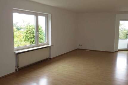 Wohnung Kelsterbach - 4 Zimmer, 107 m&sup2;, 1.350&euro; | Angebot:25271105