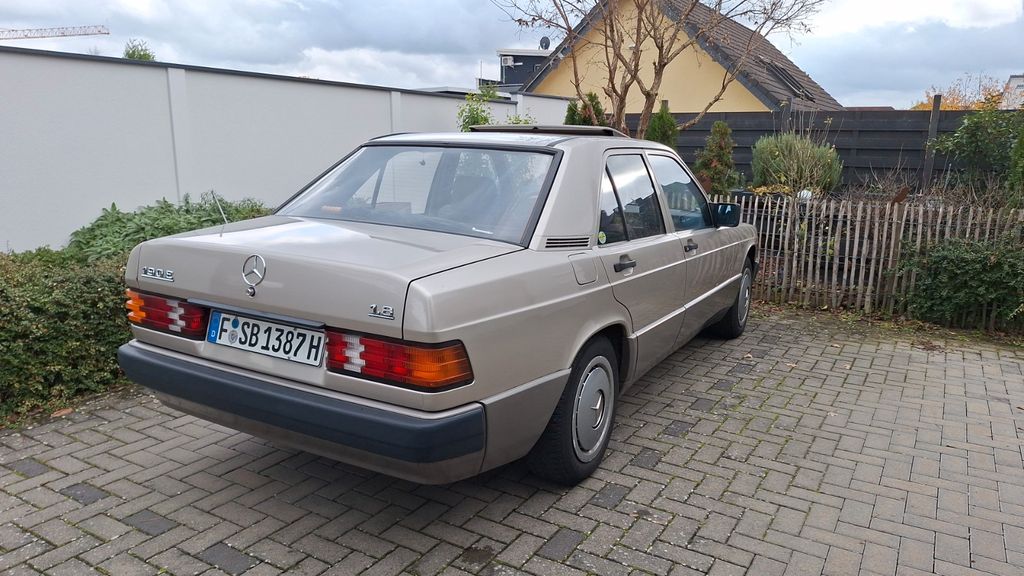 Mercedes-Benz 190 110.000 km 5.999 &euro; Mühlheim am main 63165