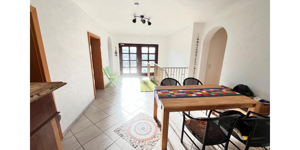 Bungalow Niddatal - 9 Zimmer, 292 m&sup2;, 649.000&euro; | Angebot:26597873
