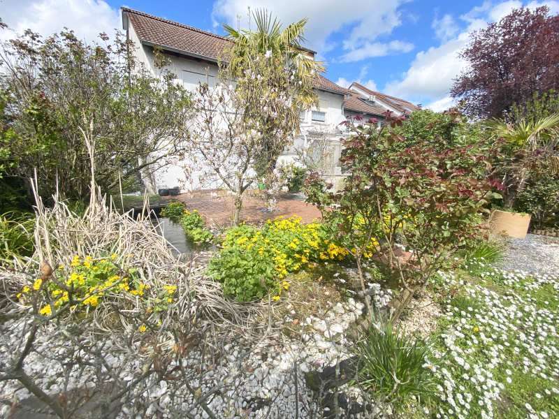 Haus zum Mieten in Hochheim am Main 1.950 € 120 m²