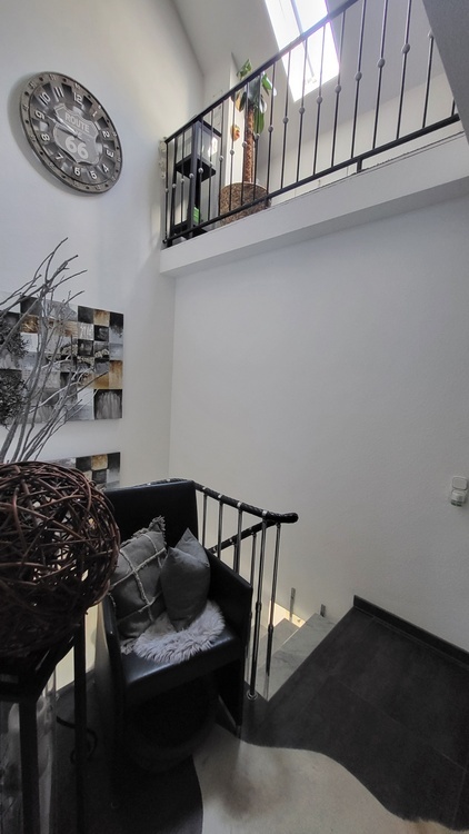 moderne DHH mit ELW im 