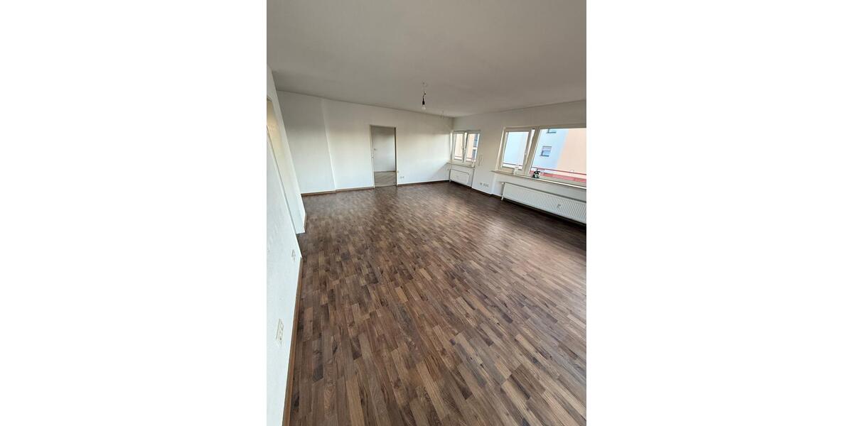 Etagenwohnung Hanau Groß-Steinheim - 2 Zimmer, 85 m&sup2;, 1.200&euro; | Angebot:25225995