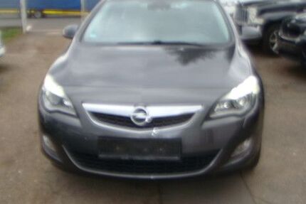 Opel Astra 204.000 km 2.650 &euro; Erlensee 63526