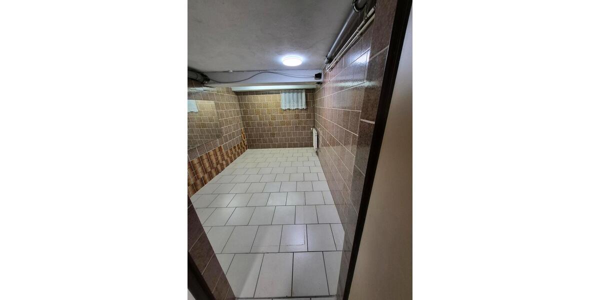 Lagerraum ca. 9 qm, U.G. zimmer