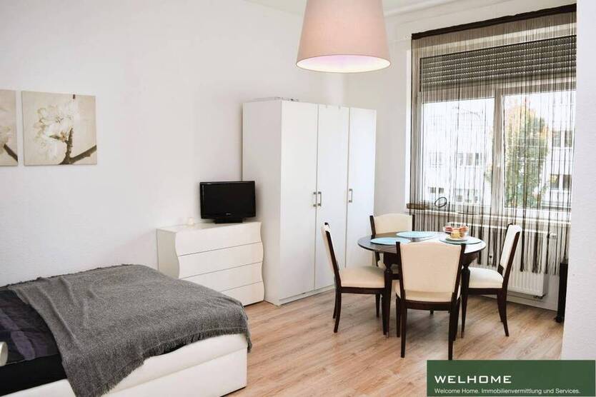 Neuwertig möbliertes Single-Apartment