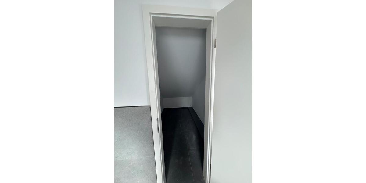 Dachgeschoßwohnung Büttelborn - 2.5 Zimmer, 72 m&sup2;, 1.150&euro; | Angebot:26413393