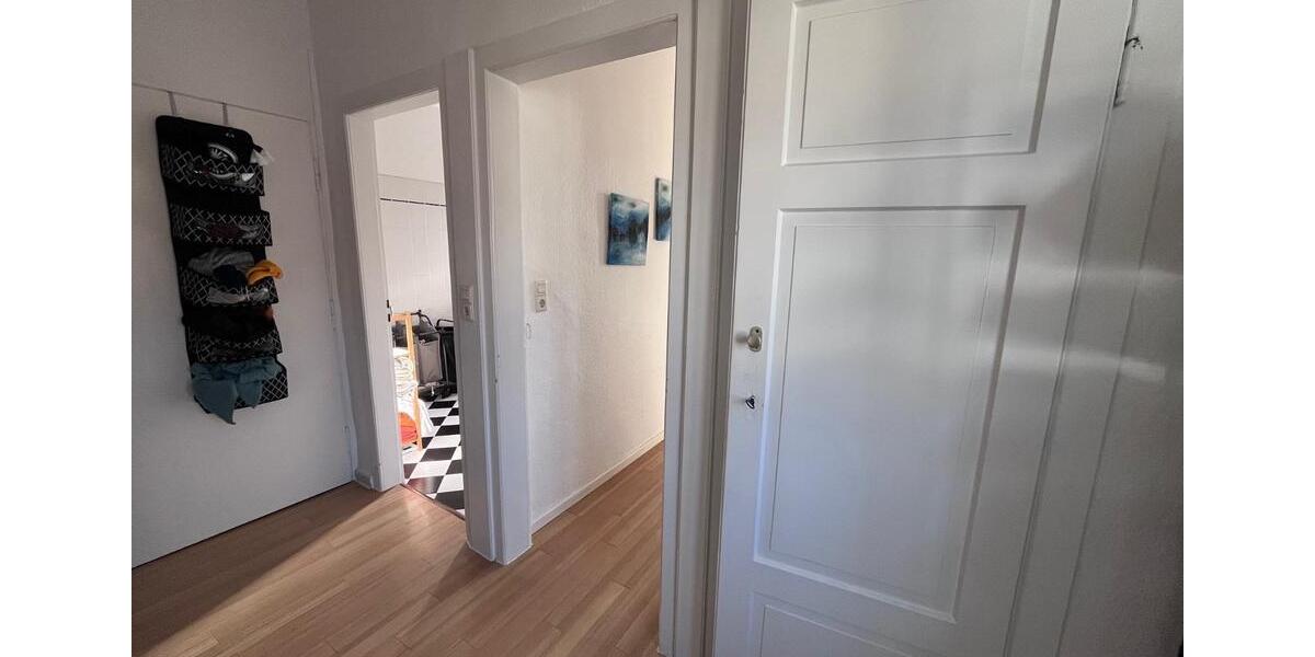 Dachgeschoßwohnung Frankfurt am Main Eschersheim - 3 Zimmer, 72 m&sup2;, 950&euro; | Angebot:25754992