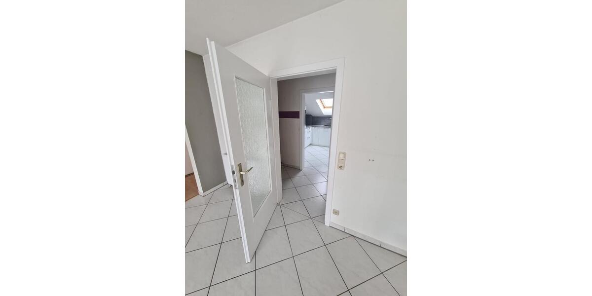 Dachgeschoßwohnung Büttelborn - 3 Zimmer, 73 m&sup2;, 249.000&euro; | Angebot:25613785