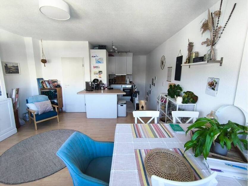 **Schicke, helle 2-Zi. Maisonette Wohnung, Westend-Nord, Reuterweg + EBK + Balkon**