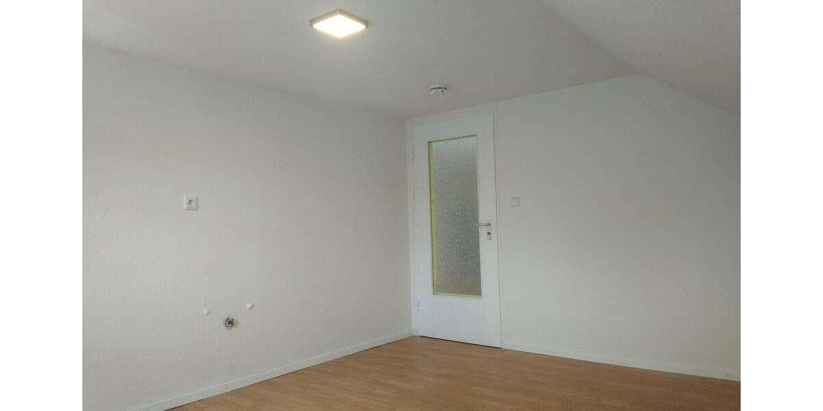 Dachgeschoßwohnung Alzenau - 2 Zimmer, 45 m&sup2;, 500&euro; | Angebot:25750711