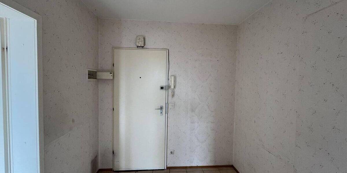 Etagenwohnung Frankfurt am Main Eckenheim - 3 Zimmer, 84 m&sup2;, 299.000&euro; | Angebot:26203912