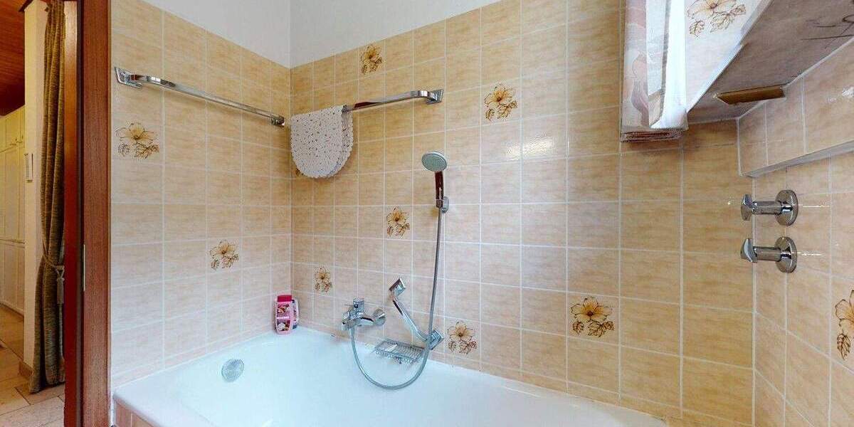 Mehrfamilienhaus, Wohnhaus Frankfurt am Main Eschersheim - 8 Zimmer, 254 m&sup2;, 770.000&euro; | Angebot:24904466