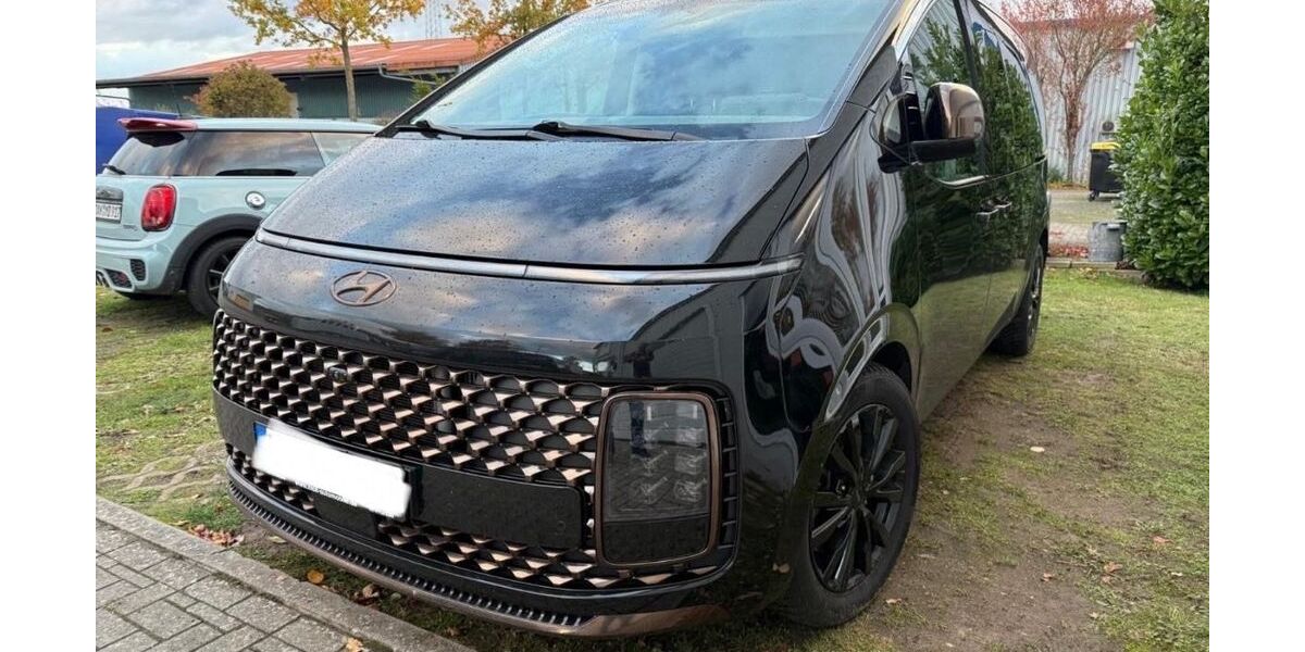 Hyundai STARIA 60.000 km 37.900 &euro; Flörsheim 65439