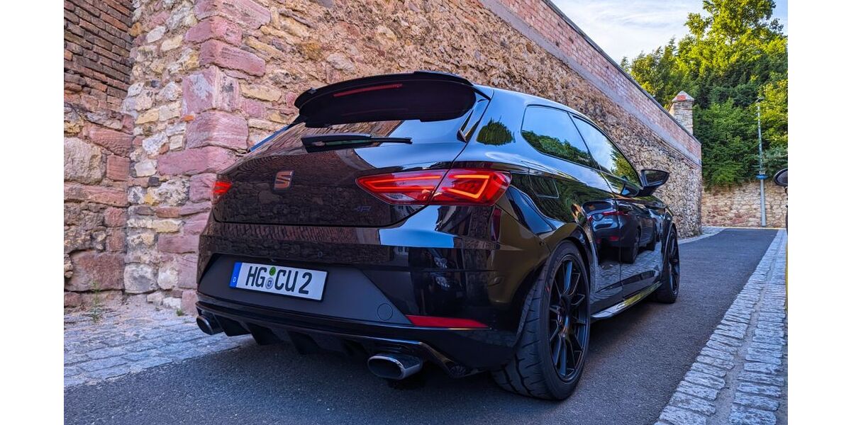 Seat Leon 76.999 km 25.250 &euro; Eschborn 65750