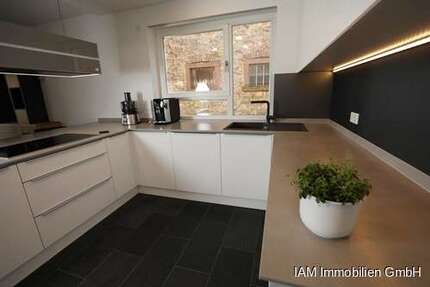 Haus zum Mieten in Niederdorfelden 3.100 € 210 m² 7 zimmer