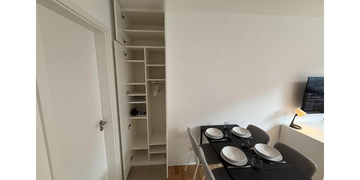 Helle, voll möblierte 1-Zimmer-Wohnung mit Top-Anbindung in Frankfurt-Niederrad 1 zimmer