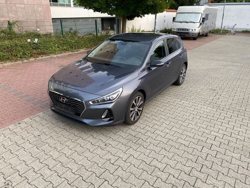 i30