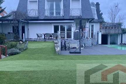 Haus Hanau Kesselstadt - 6 Zimmer, 350 m&sup2;, 980.000&euro; | Angebot:25208850