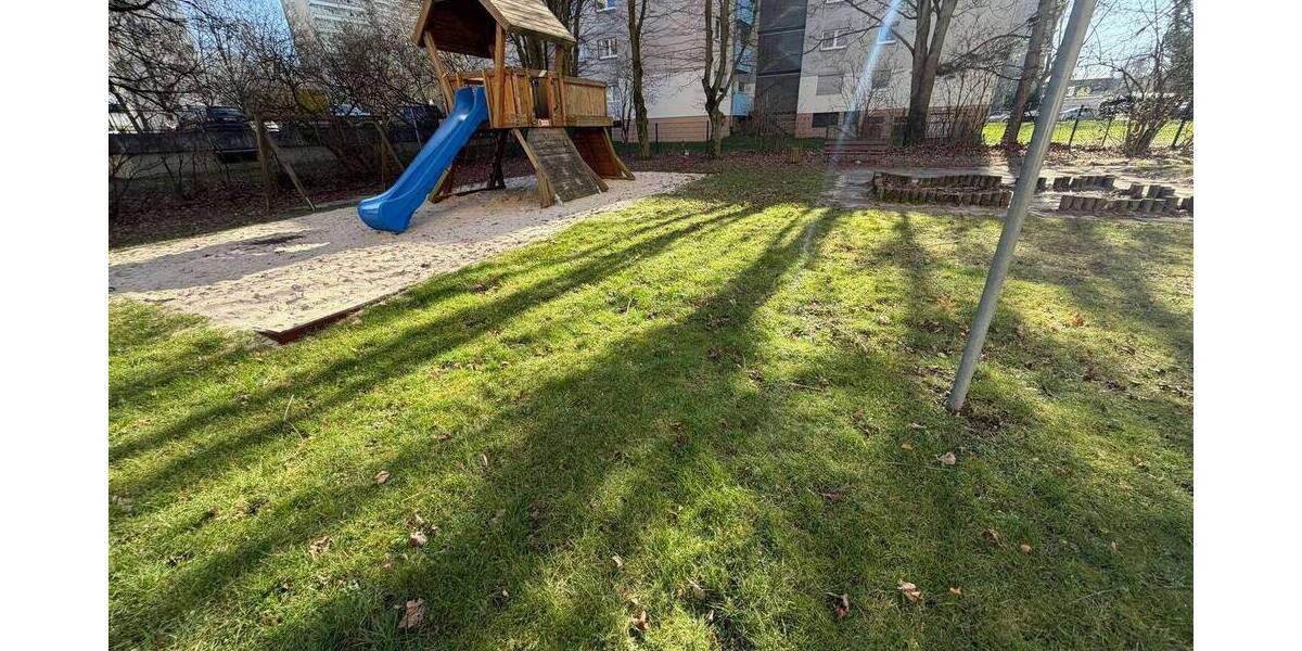 Etagenwohnung Frankfurt am Main Eckenheim - 3 Zimmer, 84 m&sup2;, 1.200&euro; | Angebot:26451927