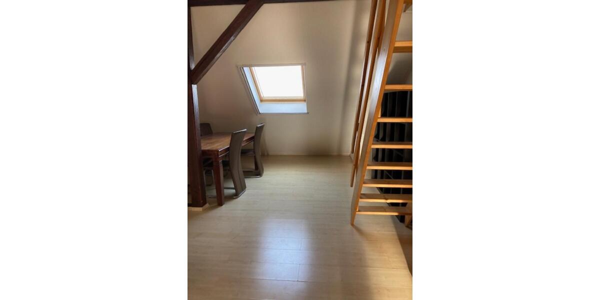 *** Gemütliche Dachgeschosswohnung mit Skylineblick *** 2.5 zimmer