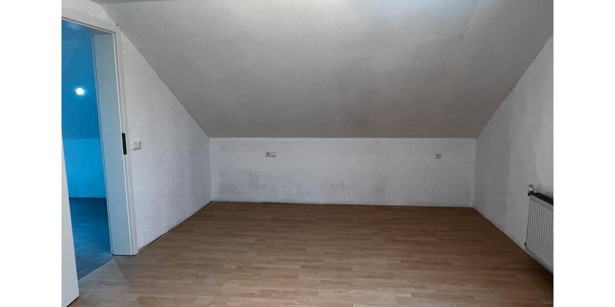 Dachgeschosswohnung 2 Zimmer 2 zimmer