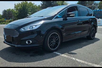 Ford S-Max 141.000 km 17.500 € Frankfurt am Main 65931