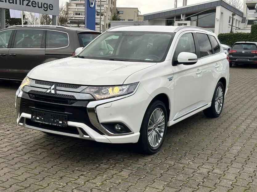 Mitsubishi Outlander 54.327 km 20.590 € Kelkheim 65779