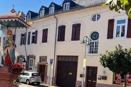 Wohnung zum Mieten in Hochheim am Main 1.600 € 142 m² 5 zimmer