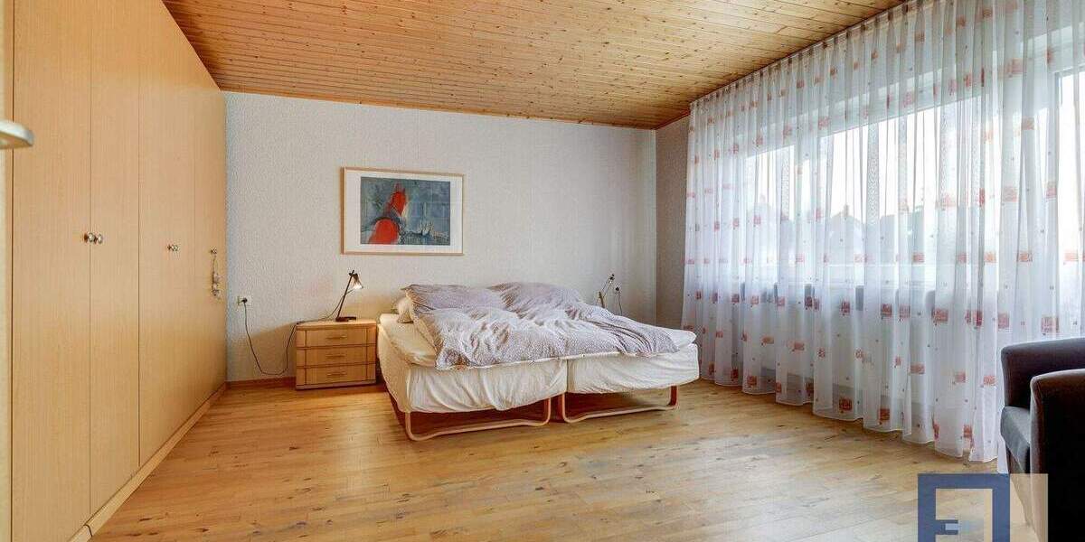 Einfamilienhaus Bischofsheim - 9 Zimmer, 215 m&sup2;, 529.950&euro; | Angebot:25691148