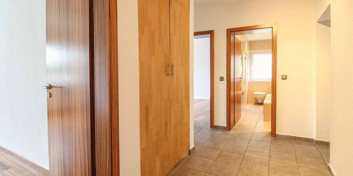 Etagenwohnung Rodgau Nieder-Roden - 3 Zimmer, 72 m&sup2;, 185.000&euro; | Angebot:26229588