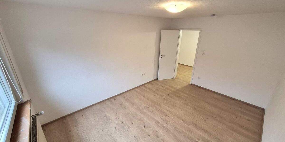 Etagenwohnung Rüsselsheim am Main Rüsselsheim - 3 Zimmer, 112 m&sup2;, 1.300&euro; | Angebot:25703564