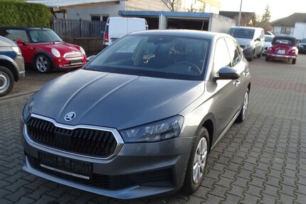 Skoda Fabia Active Klima, Sitzheizung, LED Scheinwerfer 38.470 km 13.490 &euro; Rodgau 63110