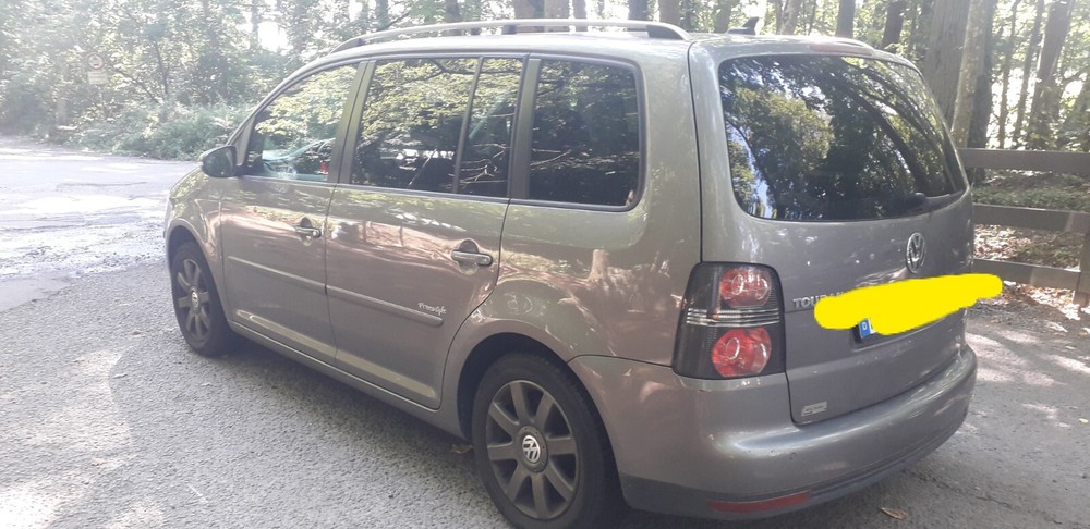 VW Touran 241.000 km 4.800 &euro; Ginsheim-Gustavsburg 65462