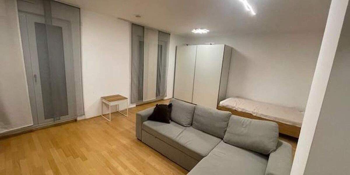 Stilvolle, neuwertige 1,5-Zimmer-Erdgeschosswohnung mit Einbauküche in Frankfurt am Main 1 zimmer