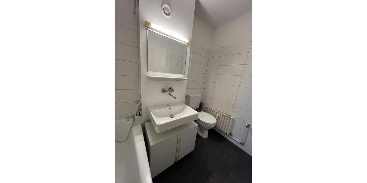 Etagenwohnung Bischofsheim - 2 Zimmer, 63 m&sup2;, 1.350&euro; | Angebot:26409328