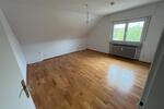 3 Zimmer Dachgeschoßwohnung mit Balkon in Nieder Erlenbach