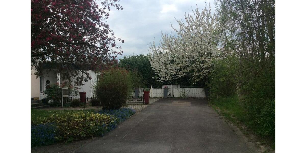 Frankfurt-Nieder-Erlenbach*NATUR PUR*Schöner IDYLLISCHER BUNGALOW 4 zimmer