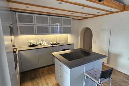 Schöne möblierte 2,5 Zimmer Wohnung mit Galerie in Zeilsheim 2 zimmer