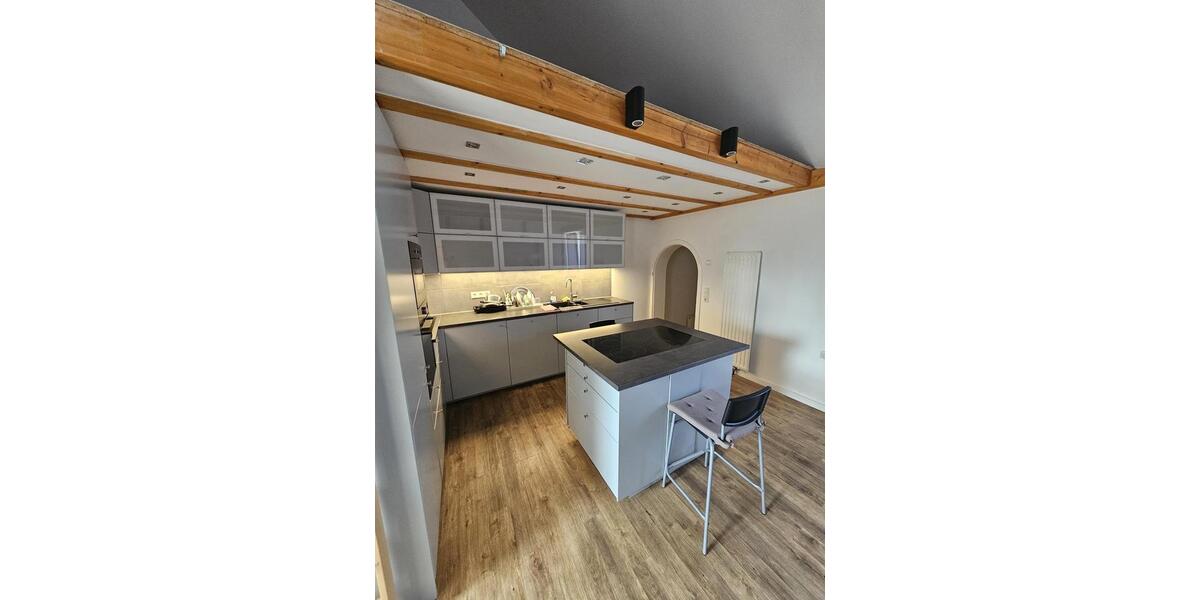 Schöne möblierte 2,5 Zimmer Wohnung mit Galerie in Zeilsheim 2 zimmer