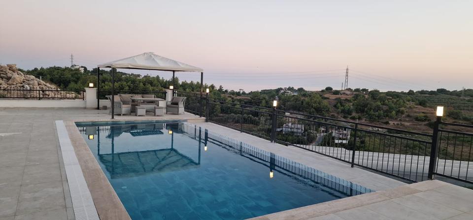 Villa 3 Stöckig 7 zimmer