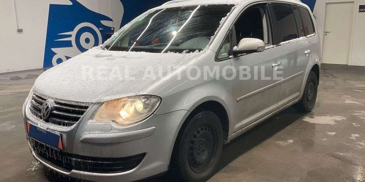 VW Touran 166.000 km 5.800 &euro; Frankfurt 65933