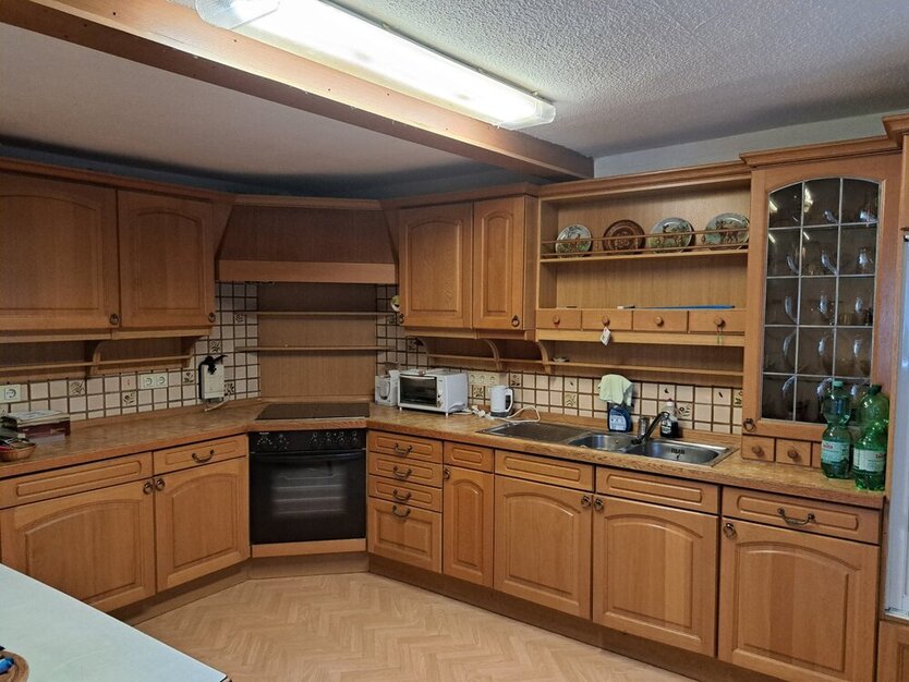 Flörsheim-OT, EFH + Nebengeb. 9 zimmer