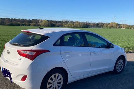 Hyundai i30 126.000 km 7.300 &euro; Babenhausen 64832